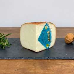 <h5>“Maestro” Semi-Aged Tuscan Pecorino Cheese.</h5>