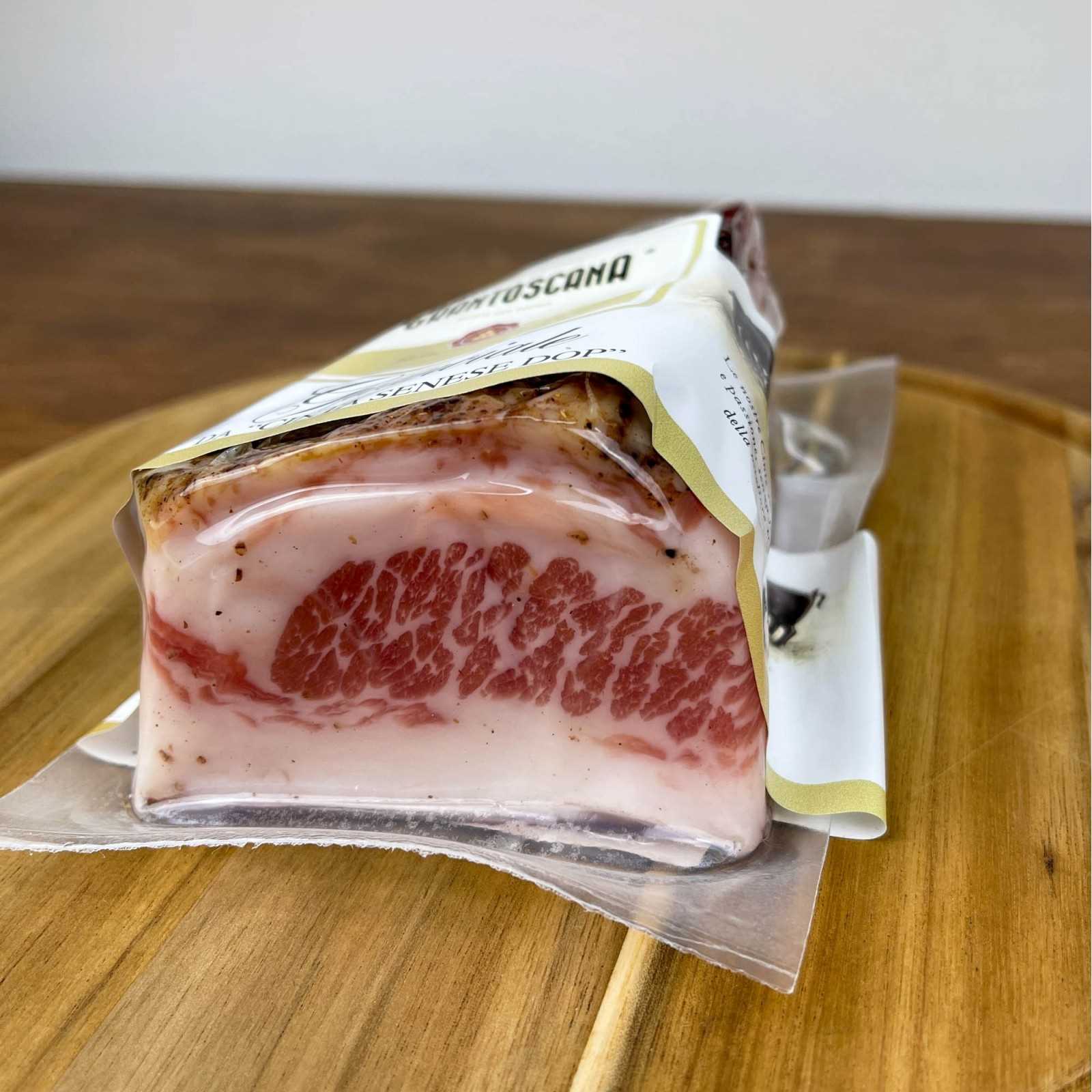Obtained from a pig breed that dates back to the Middle Ages and whose breeding, preparation and maturing methods are still part of a well-established tradition within the Sienese territory, the Cinta Senese PDO Tuscan Pork Jowl (Guanciale) is obtained, as the name implies, from the jowl of this fine native breed and has some veins of muscle and a part of noble fat.