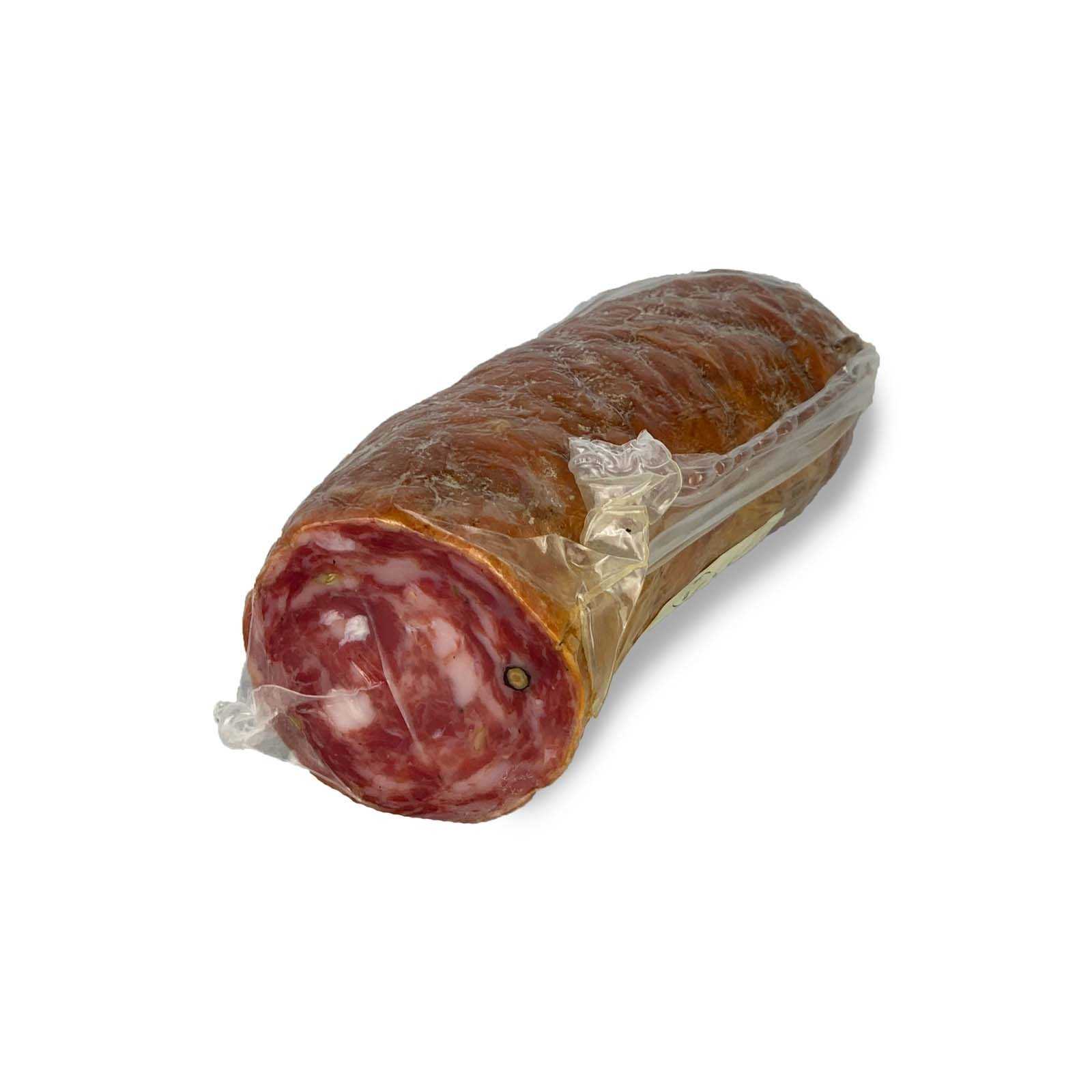 The Sbriciolona is certainly one of the cured meats that characterize the Tuscan territory much more than others and, in particular, the one belonging to the Valdichiana chain can be appreciated for its compact consistency and characteristic flavor, the result of a wise selection and processing of pigs coming exclusively and exclusively from this territory and raised in the wild. Furthermore, drying, stewing and seasoning follow ancient times and methods that give the product its inimitable quality.