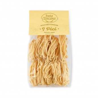 Pici, pasta artigianale, tipica toscana, di semola di grano duro, trafilati al bronzo ad essiccazione lenta.