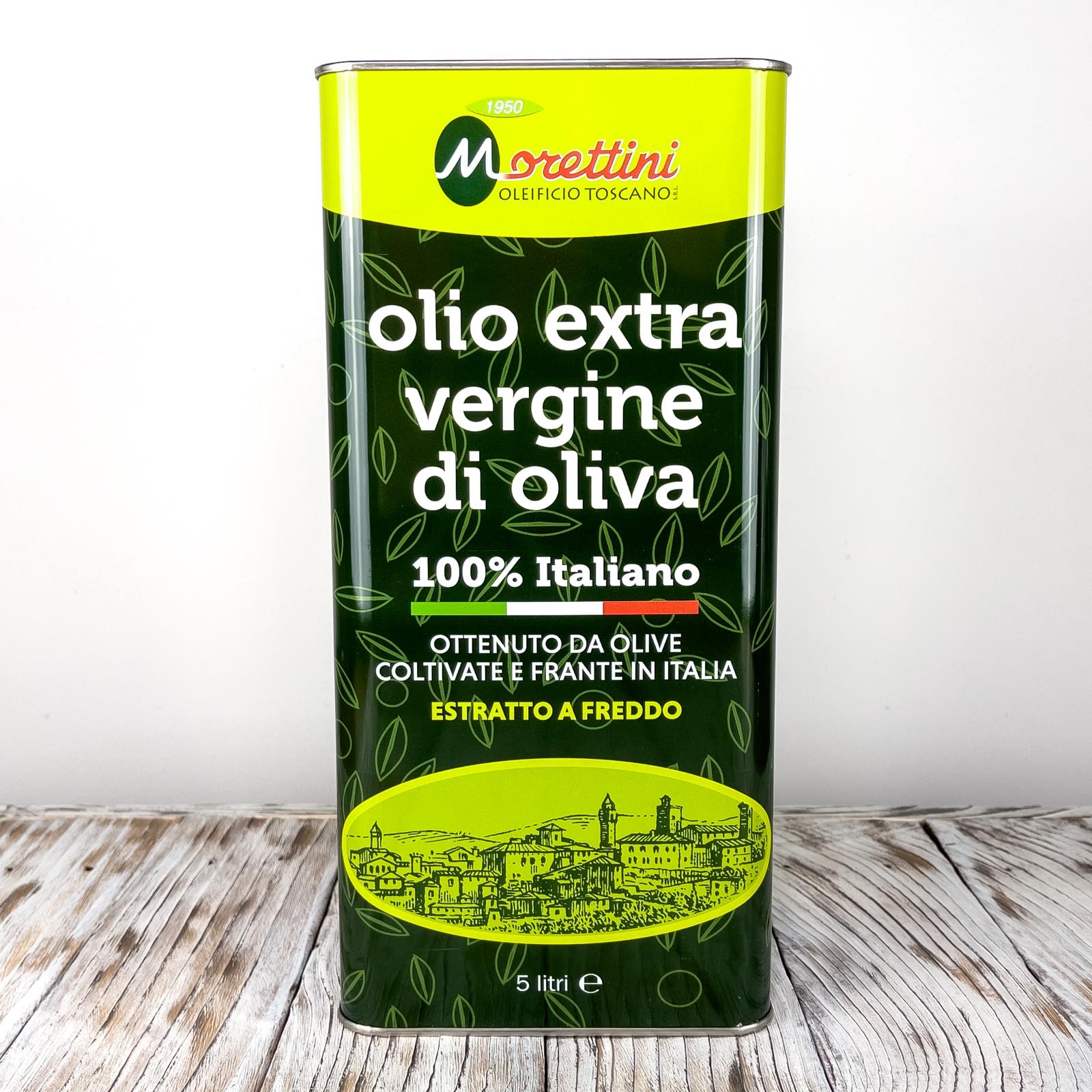 “Morettini 100% Italiano”, extra virgin olive oil, produced from a skilful blend of the best extra virgin oils of central Italy - Year of production 2021/2022.