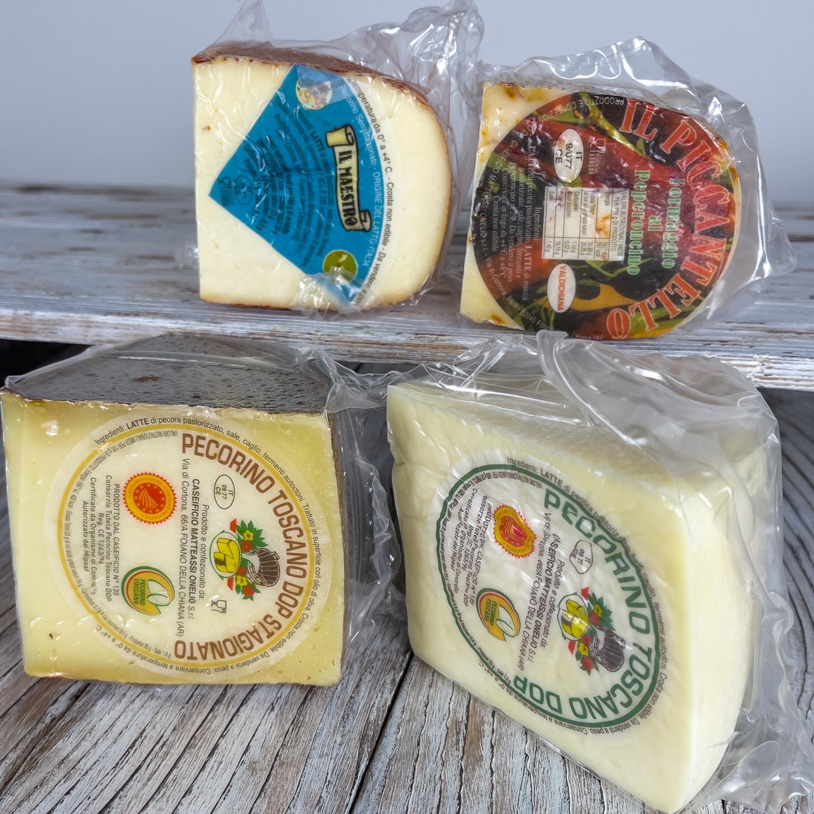 The Tasting Box - “Degustazione Di Formaggi” is made up of a selection of products for a total of about 1.5 kg. Perfect for tasting a perfect variety of Tuscan cheeses.