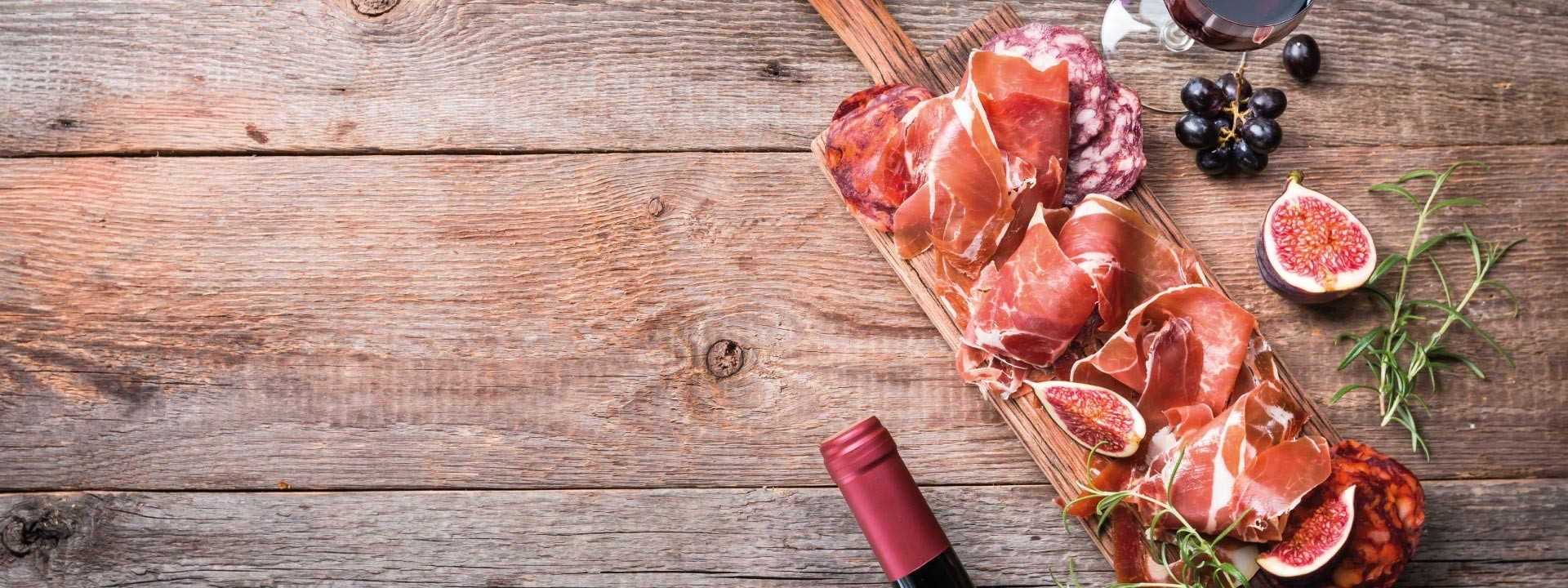 <h2>Salumi  </h2>
<p>Salumi e insaccati tipici  </p>